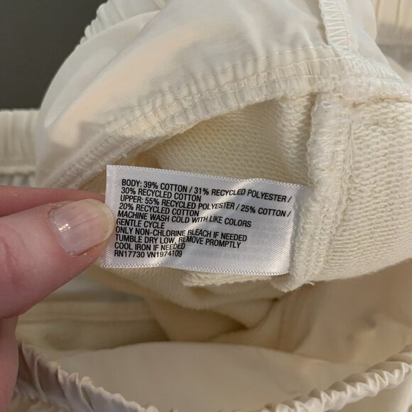 Future Collective Womens Shorts NEW L Off White Cream Pull On Knit - Picture 10 of 16